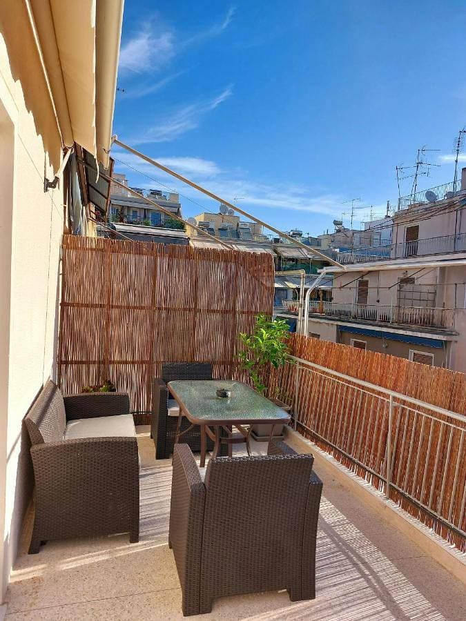 Sunkissed Penthouse Apartment 1