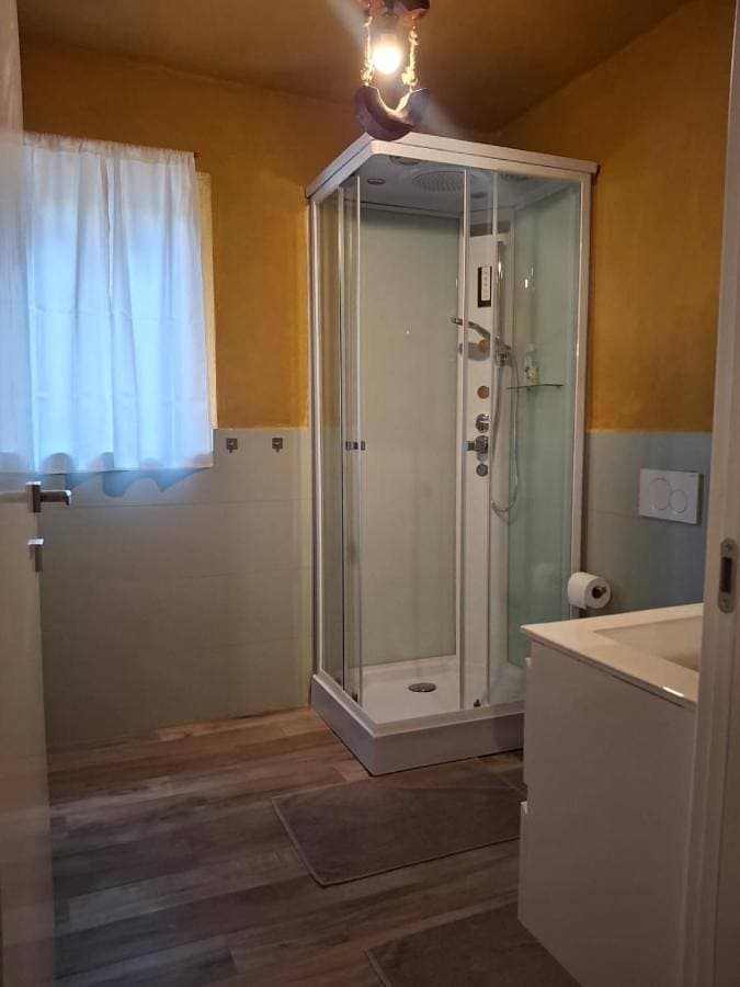 Foto 4 von 8: Double Room with Private Bathroom