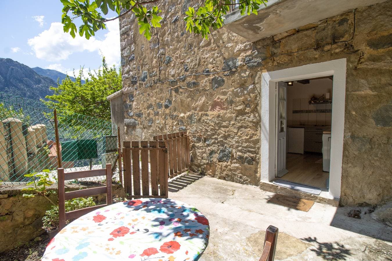 Foto 2 von 19: Appartement 'Chez Marla' in Ota – Bergblick und Ruhe im Herzen Korsikas
