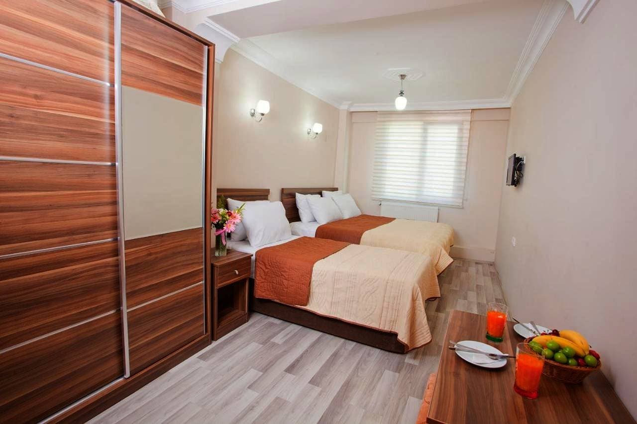 Foto 5 von 49: Economy Double Room
