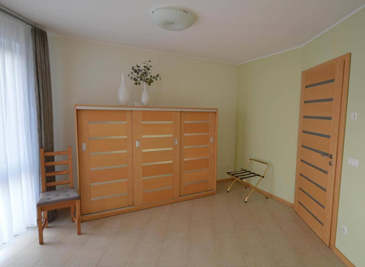 Foto 13 von 14: One-Bedroom Apartment with Lake View