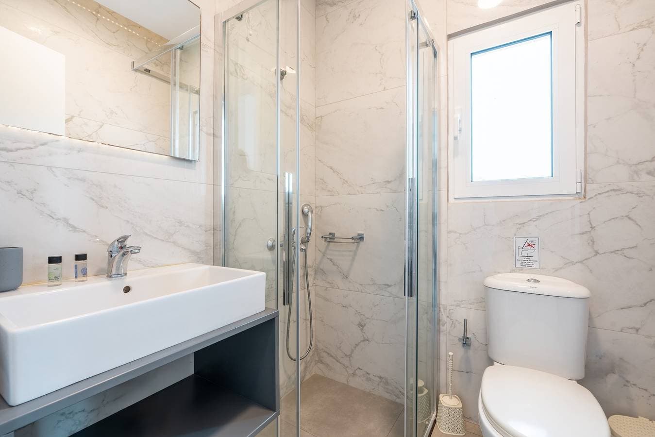 Foto 9 von 25: Ferienwohnung 'Tesoro Del Mare mit Meerblick 1' mit Meerblick, WLAN und Klimaanlage