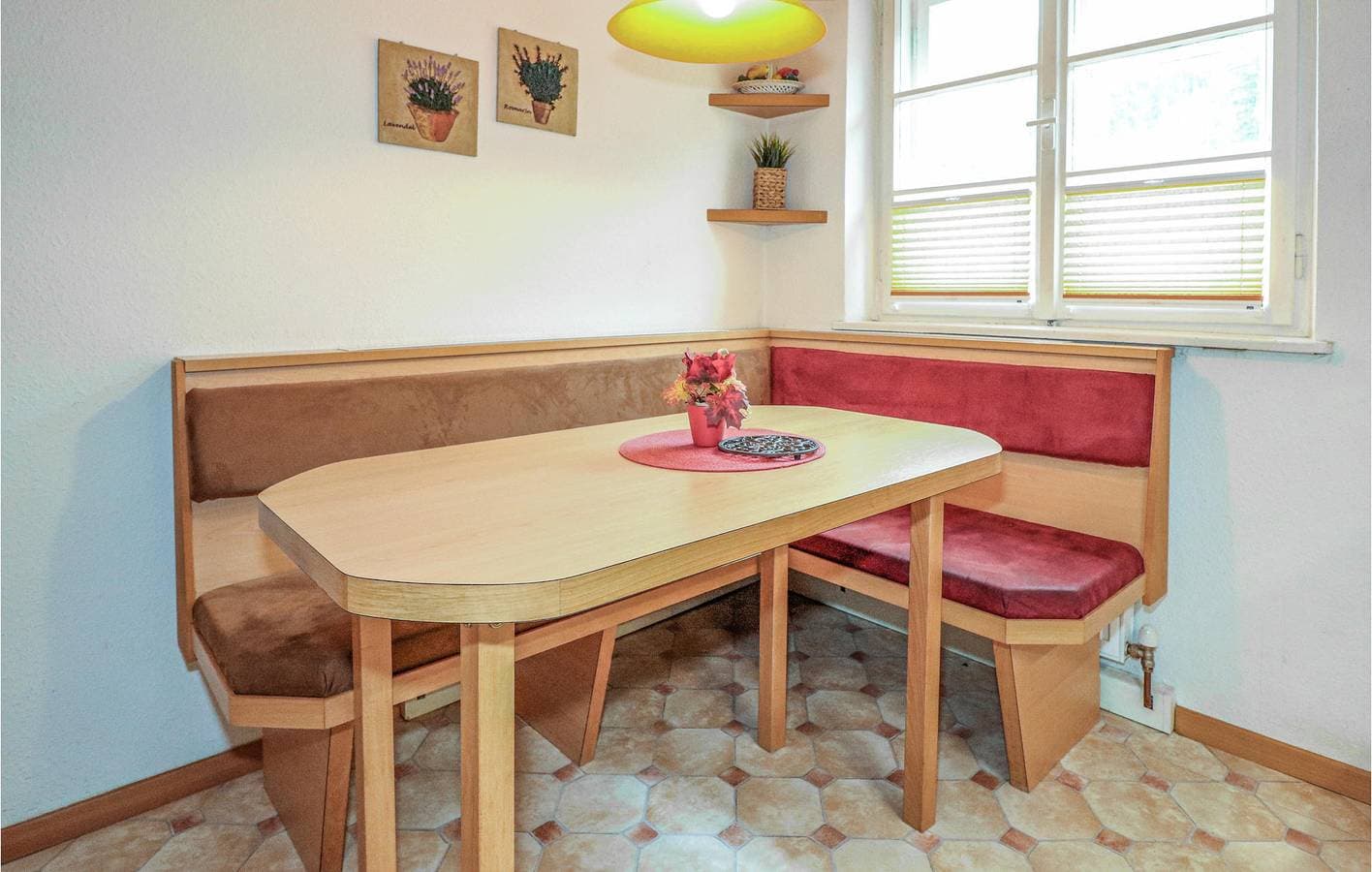 Foto 6 von 18: "Wohnung mit Wasserblick in der Nähe von Ampass"
