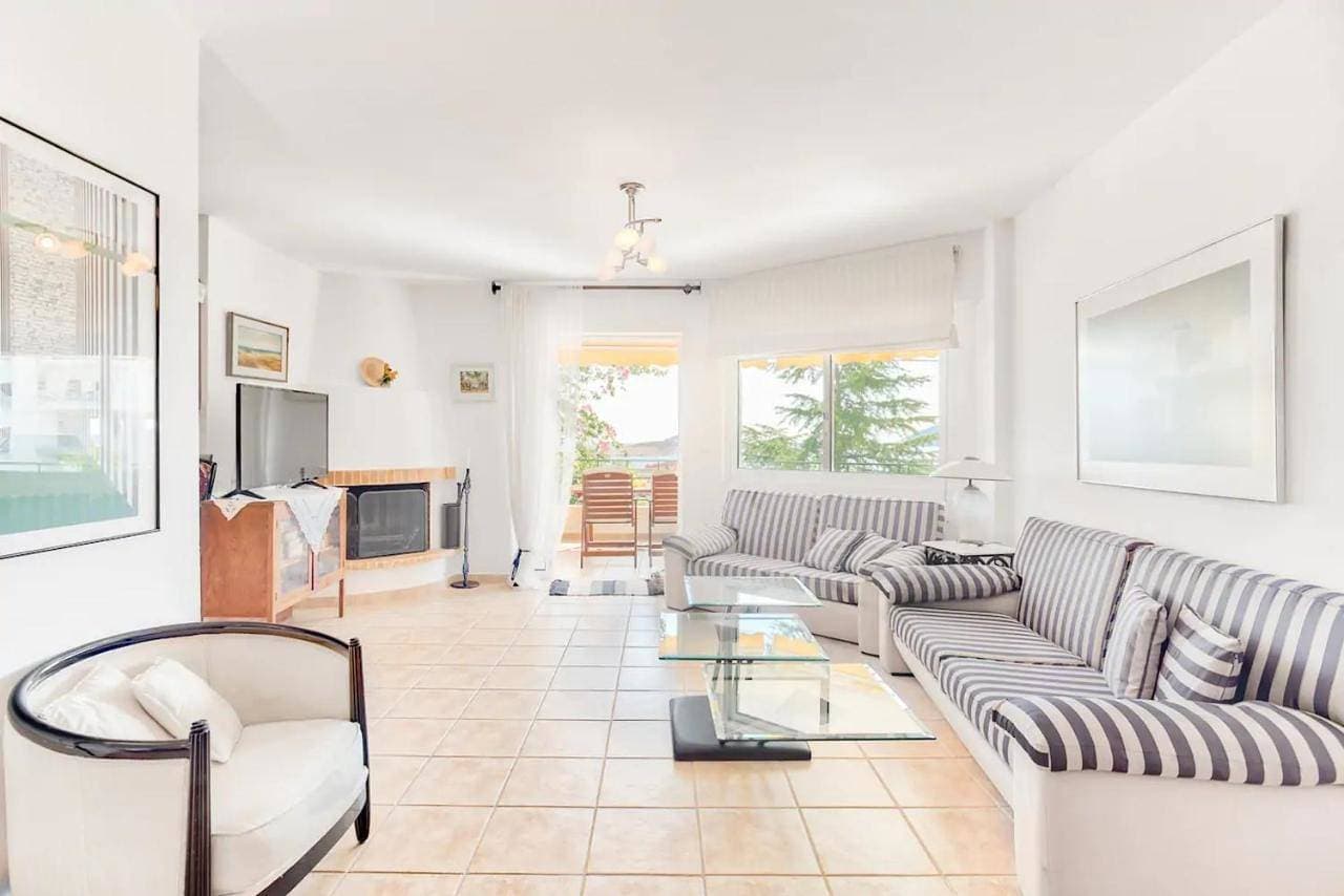 Kate's Beach Villa 1