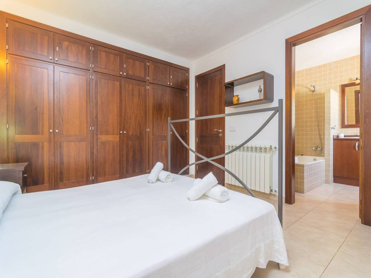 Foto 4 von 57: Ca N'estel - Ferienhaus Mit Privatem Pool