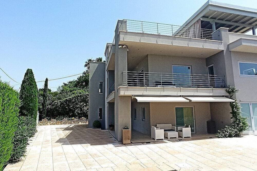 Foto 10 von 30: Villa Eliria A: A graceful apartment situated at a short distance from the beach, with Free Wi-Fi.