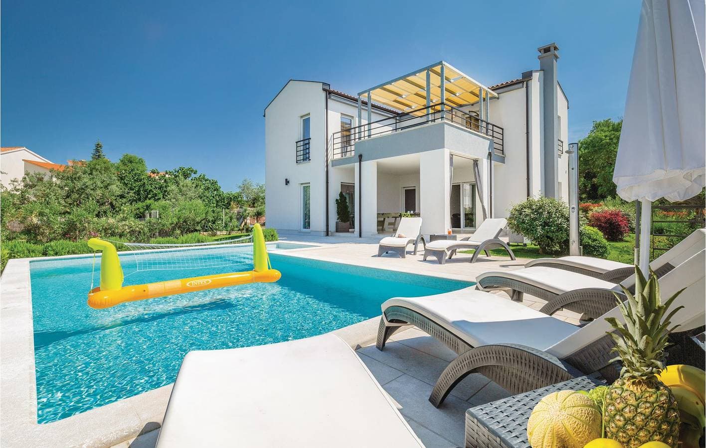 Charmante 2-Zimmer-Wohnung mit Terrasse, WLAN und Parkplatz in Strandnähe 1