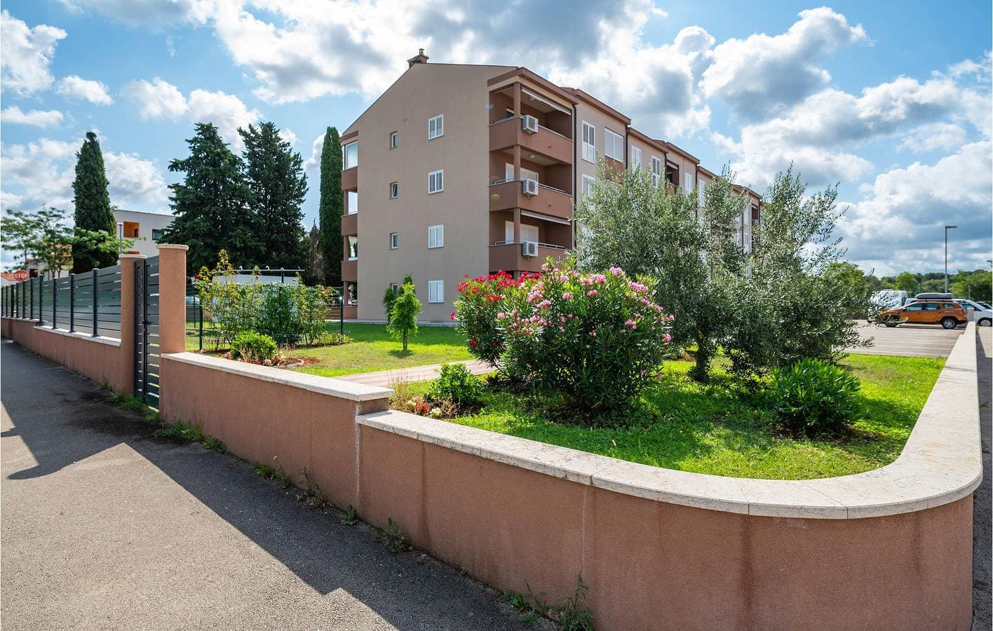 Ferienwohnung mit Panoramablick, Garage und WLAN, 2,5 km vom Strand entfernt 1