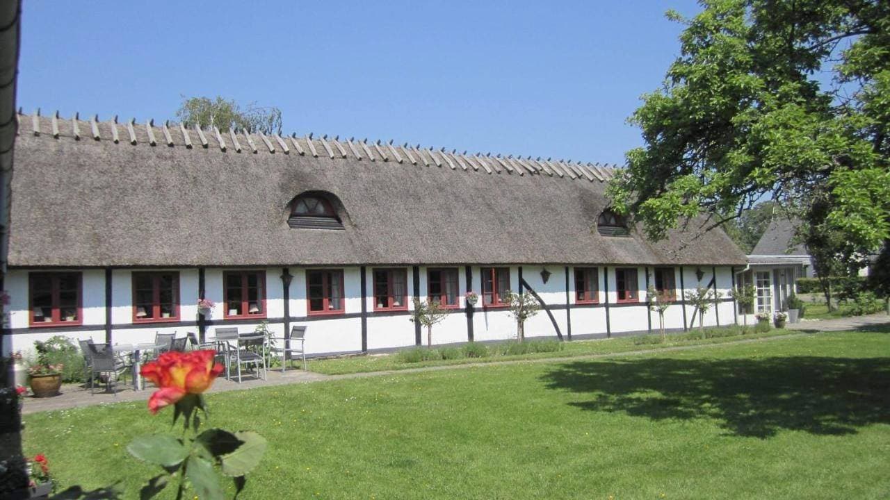 Kirsebærkroen 1