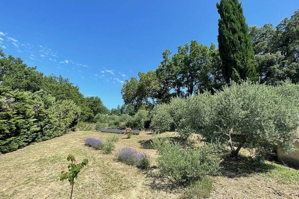 Foto 13 von 25: Schönes Haus, auf 2500m² Grundstück mit privatem Pool,