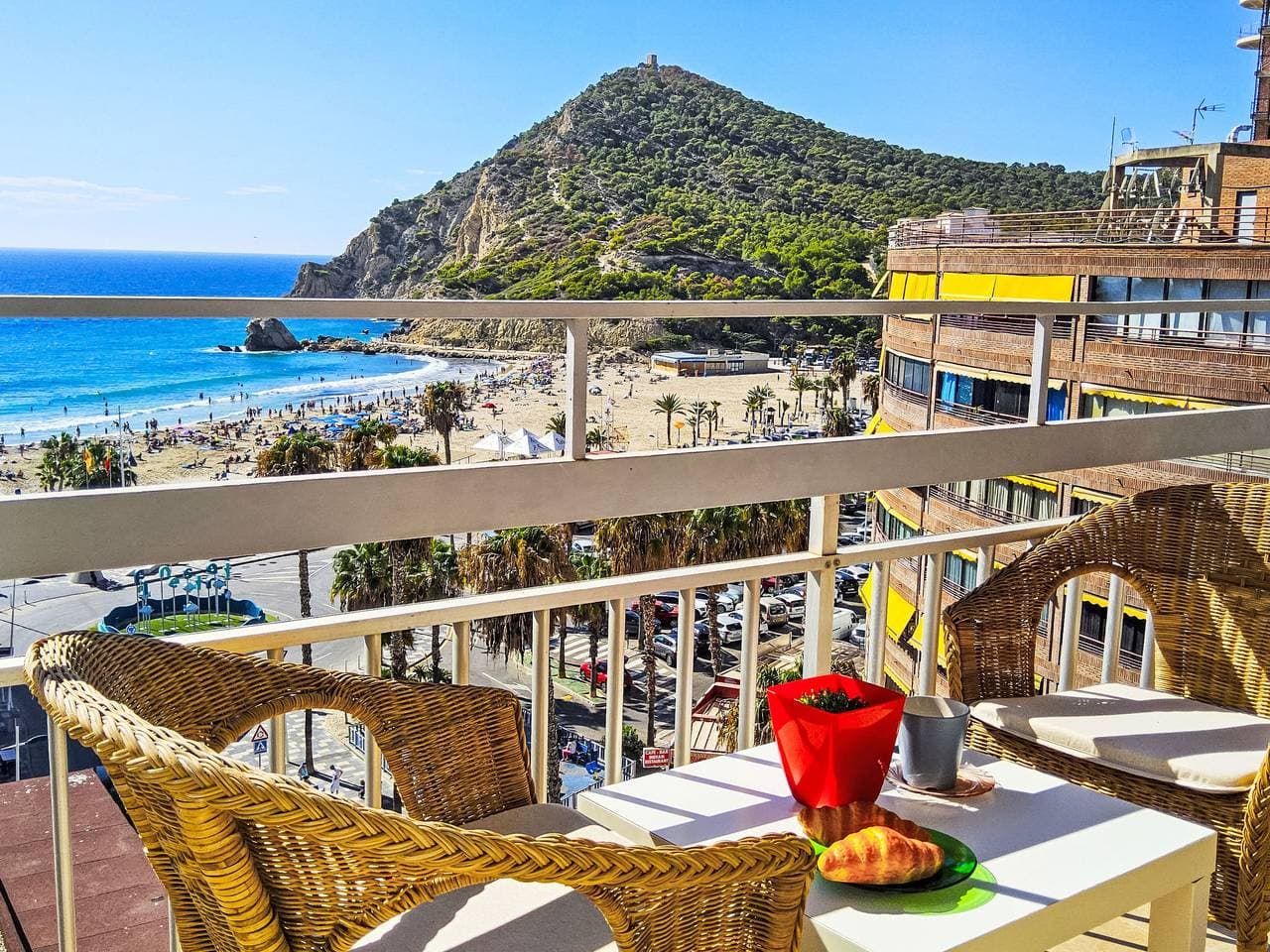 Cala de Finestrat: Einfaches Appartementhaus Balcon al Mar 1