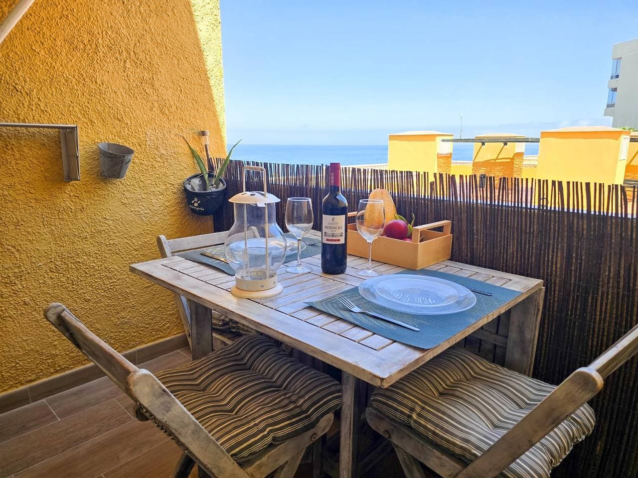 Foto 3 von 25: Komfort in Playa La Arena: Pool, Terrasse und privater Parkplatz