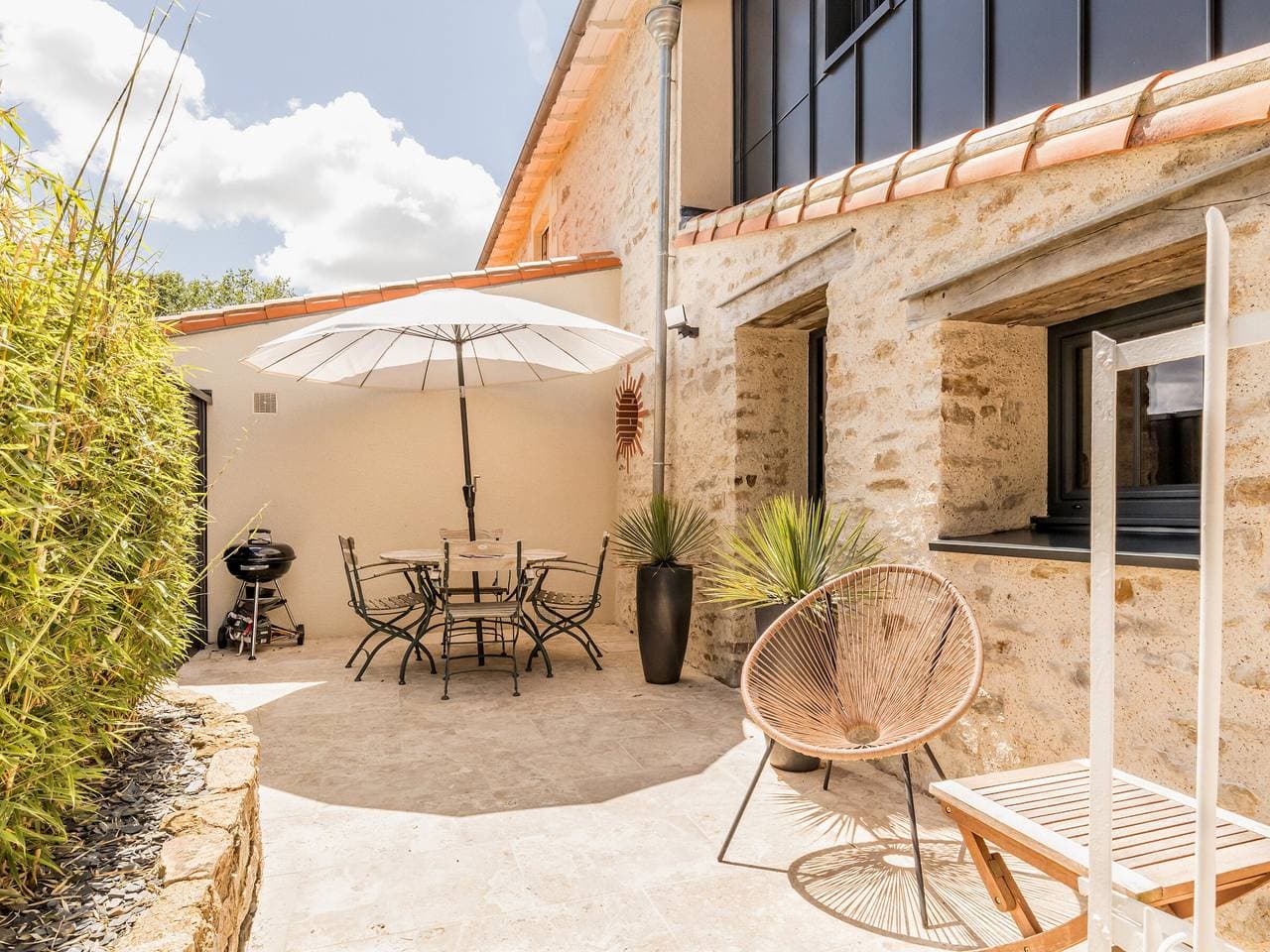 Charmant Gîte avec Piscine Chauffée près de Nantes et Clisson 1