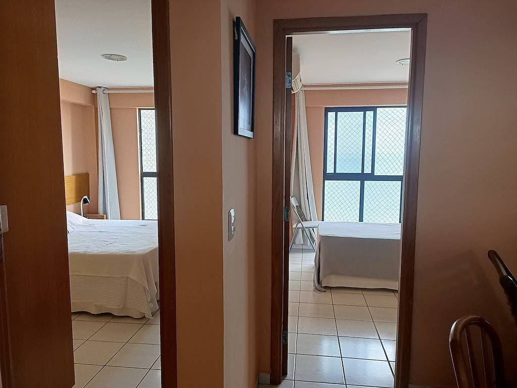 Foto 9 von 19: 2 Bed Apartment Sleeps 4 - Pool & Private Garden