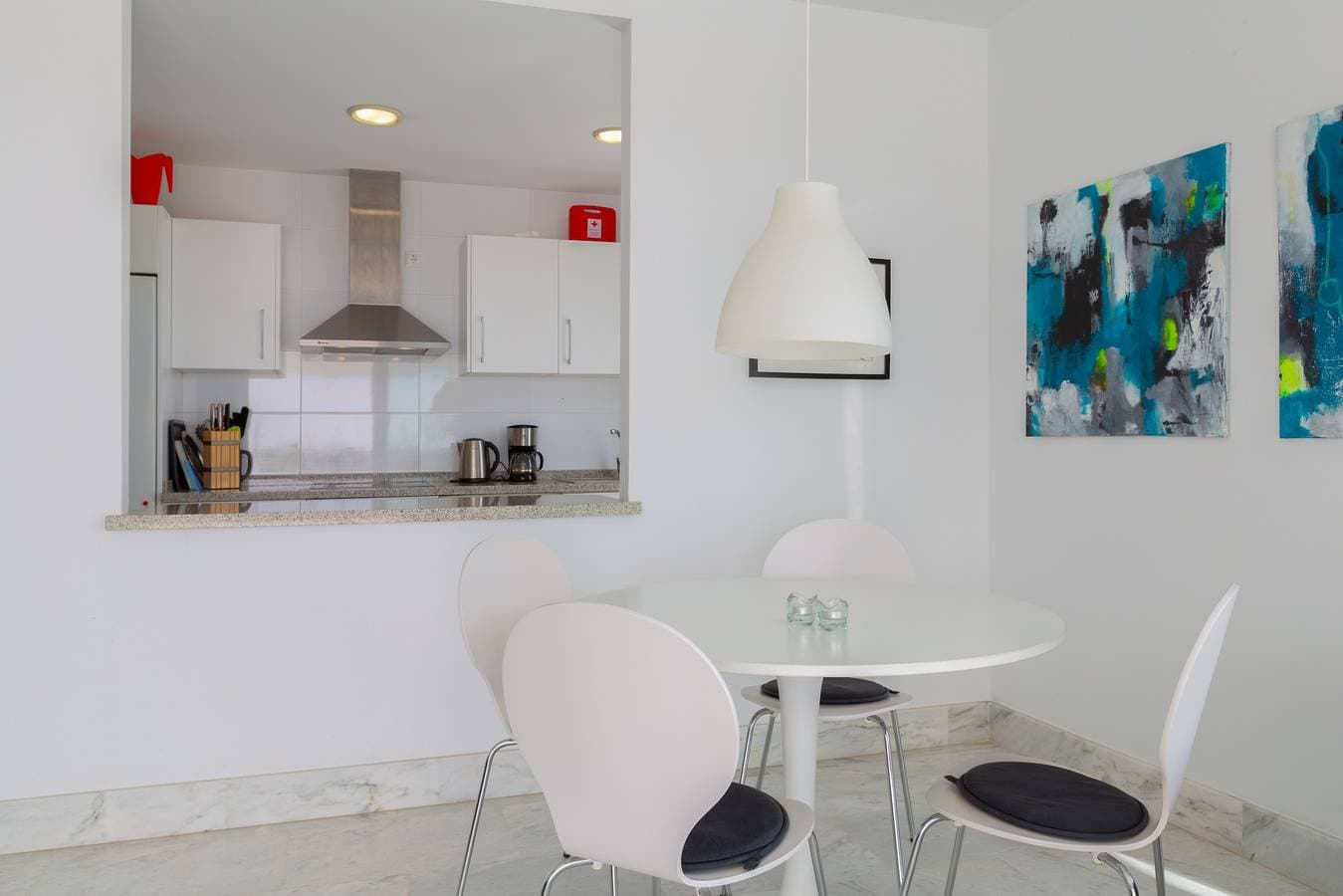 Foto 7 von 25: Schöne Ferienwohnung mit Sonnenterrasse, Pool und Meerblick