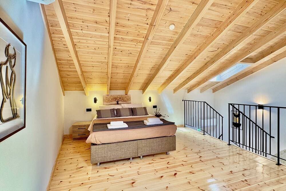 Foto 3 von 24: Skouna 2 Luxury Suite