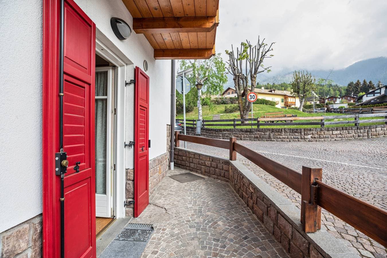 Foto 4 von 22: Ferienwohnung 'Le Coccinelle' mit Bergblick, Terrasse und WLAN