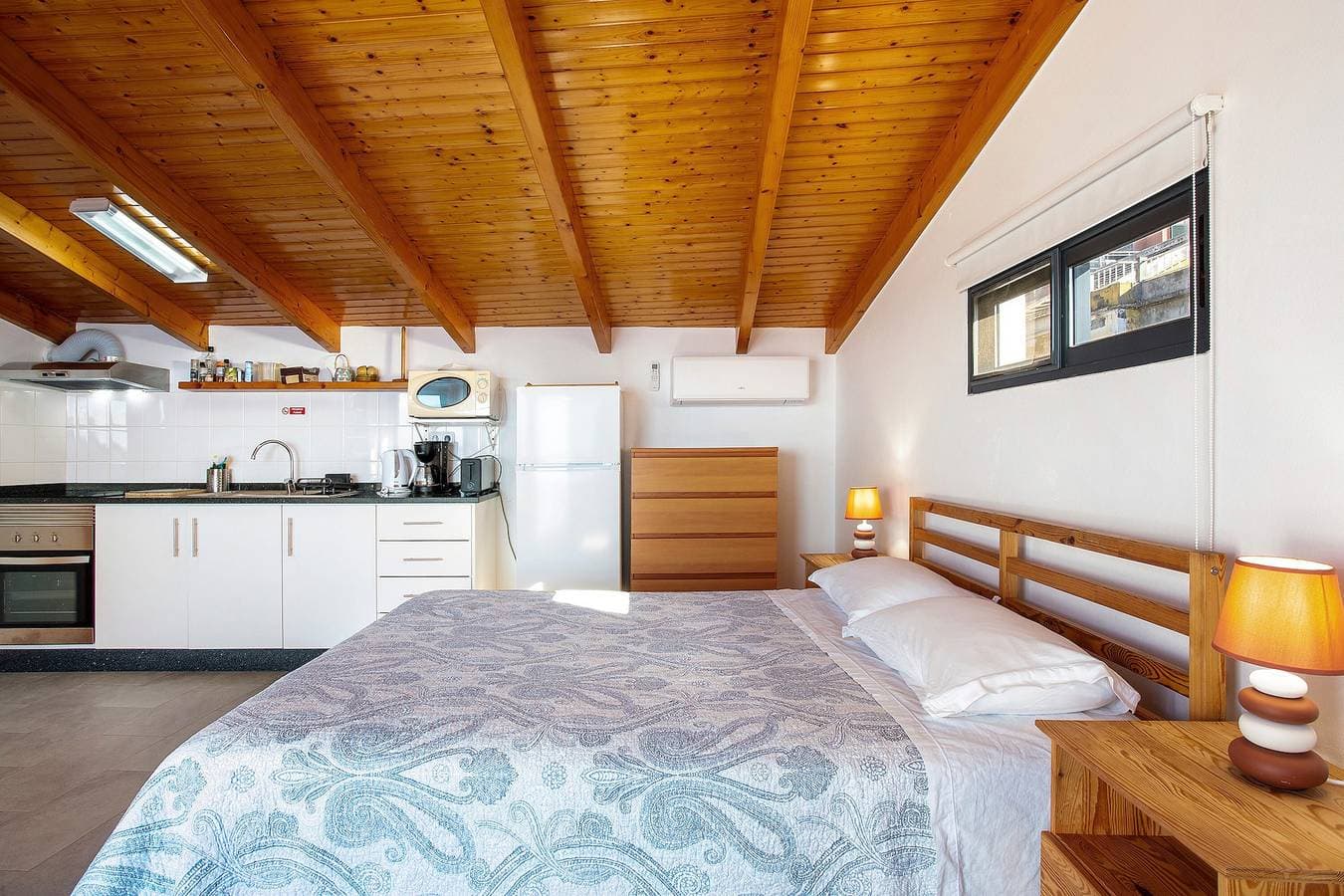 Foto 7 von 25: Ferienwohnung 'The Wave House - Oceanfront' mit Meerblick, Wi-Fi und Klimaanlage