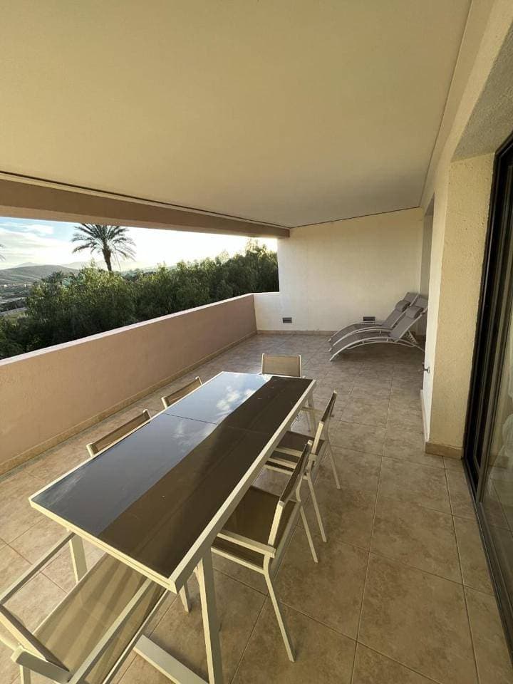 Foto 6 von 19: Apartment with Terrace
