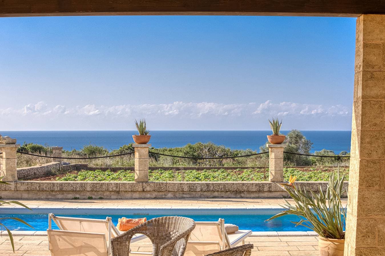 Foto 4 von 41: 2km vom Sandstrand: Pool-Ferienhaus mit Meerblick
