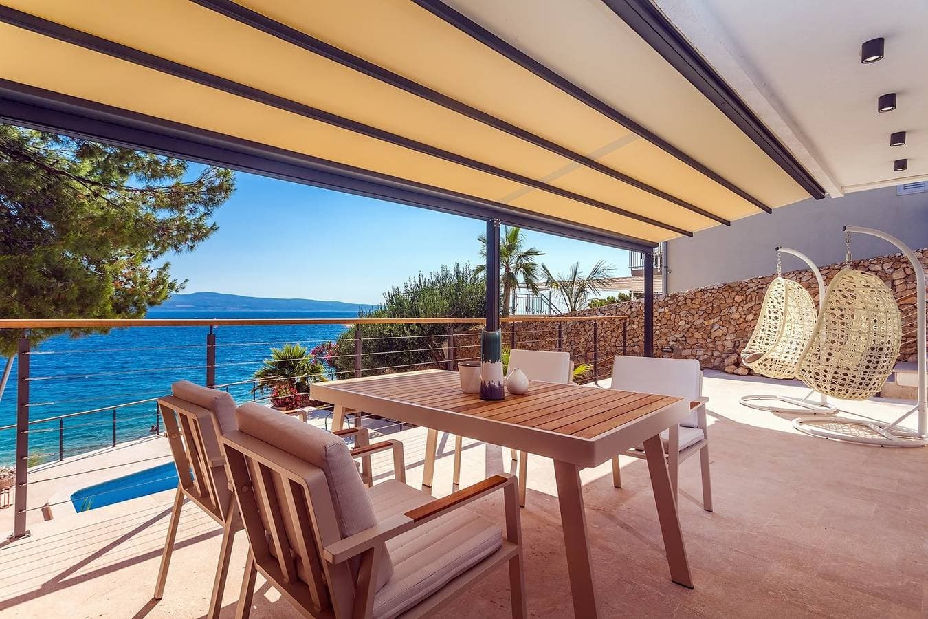 Foto 7 von 51: Beachfront Casa Ahoi with 2 bedrooms, heated pool, Villa with amazing sea views