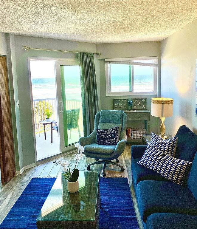 Foto 13 von 39: Oceanfront Wohnung mit Terrasse, Pool / tierfreundlich