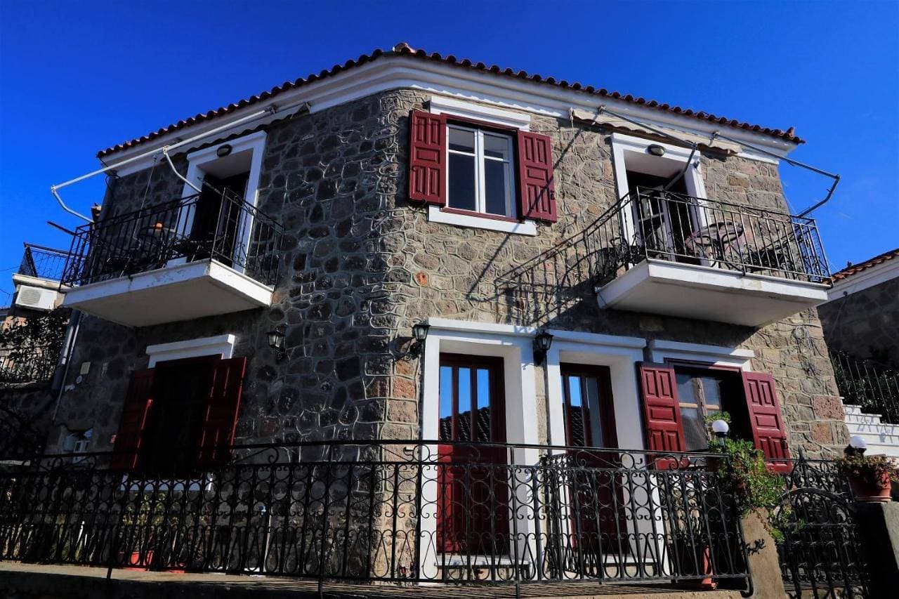 Nianthi Apartments 1
