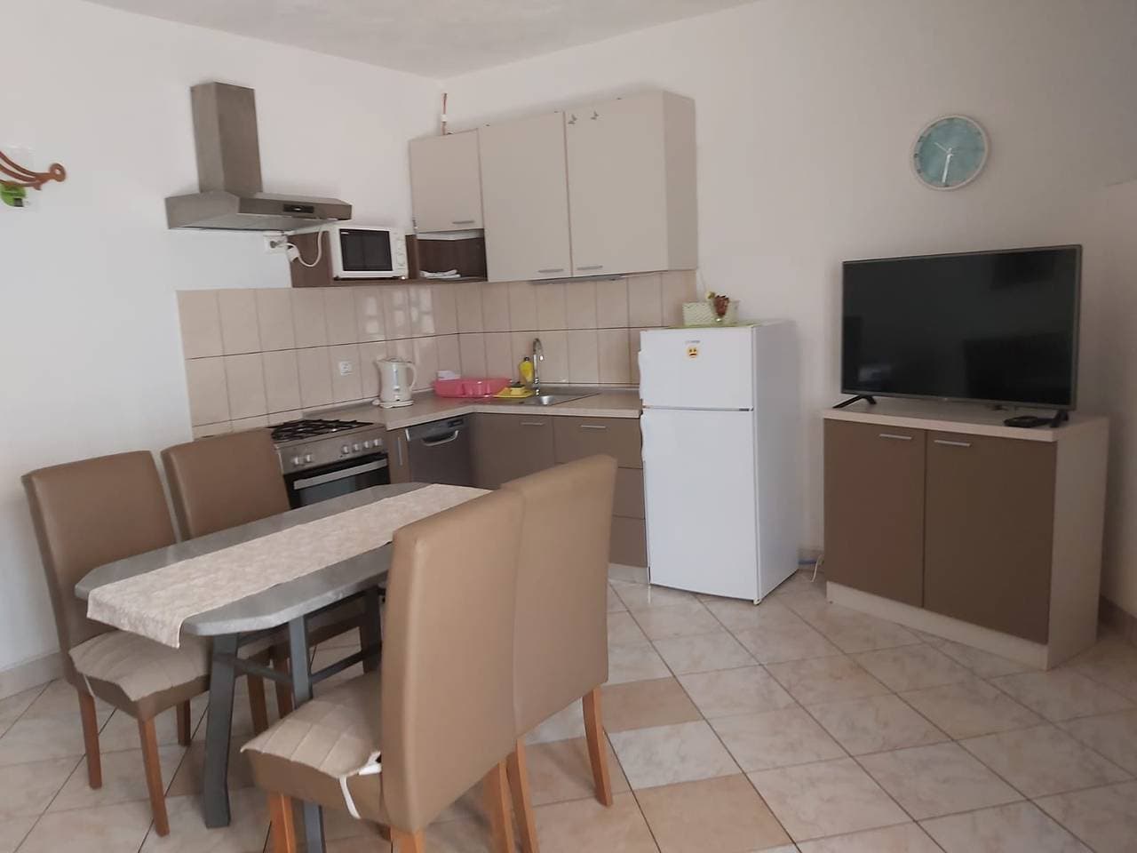 Foto 10 von 30: Ferienwohnung in Povlja mit Meerblick, Terrasse, Klimaanlage, W-Lan (4936-1)