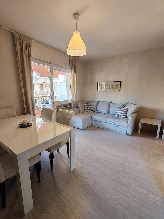 Foto 4 von 19: One-Bedroom Apartment