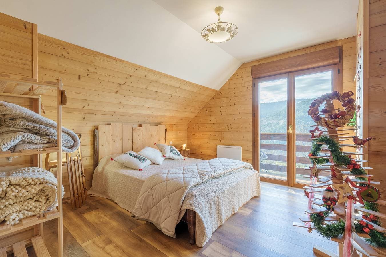 Foto 5 von 15: Chalet für 10 Personen mit Terrasse