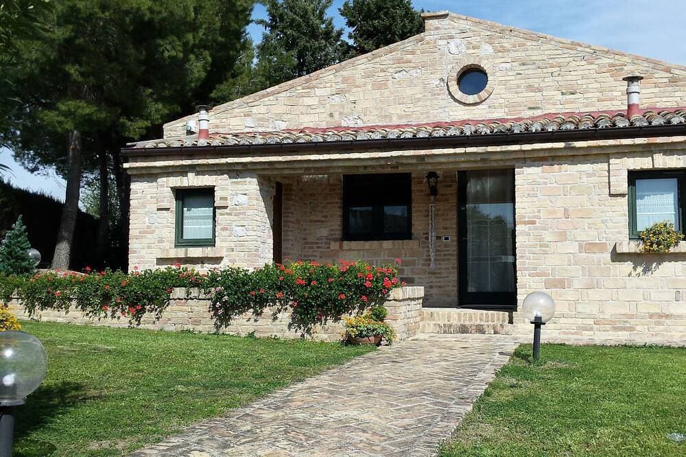 Foto 11 von 25: Atemberaubende Villa mit Garten und Pool - 90 Minuten von Rom