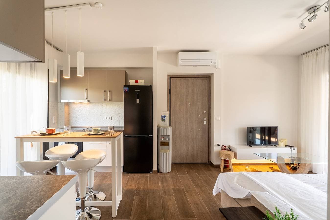 Foto 3 von 28: Luxusapartment Domania mit Meerblick, WLAN und Klimaanlage