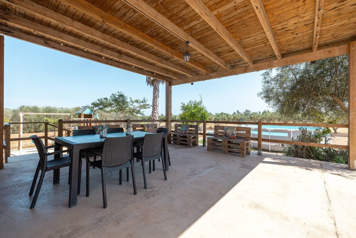 Foto 3 von 25: Landhaus 'Masía Punta L'abat' mit Bergblick, privatem Pool und eigener Terrasse