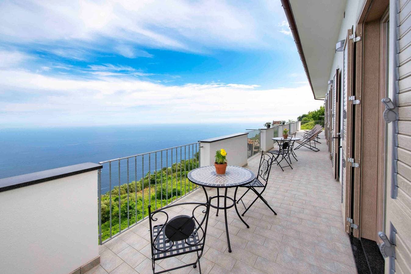 Foto 10 von 40: Coastal Escape – Villa mit Panorama-Terrasse an der Amalfiküste