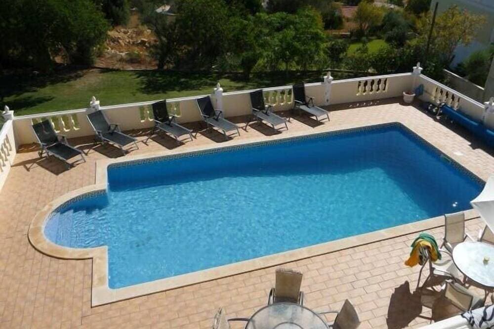 Foto 7 von 11: Wunderschöne Villa mit beheiztem Schwimmbad in Hügeln mit spektakulärem Ausblick