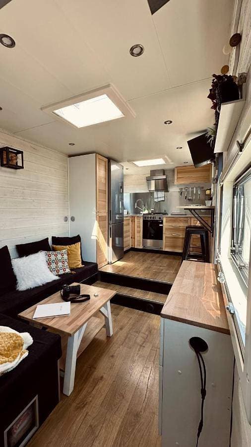Foto 2 von 7: Caravan