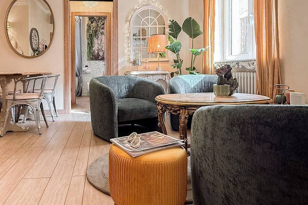 Foto 9 von 30: La Dolce Vita Boutique Apartment • Elegant • Balkon • Ponte Pietra