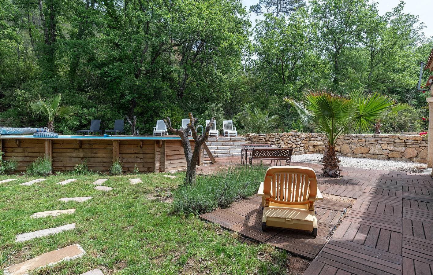 Foto 8 von 26: Modernes Apartment mit Pool, Parkplatz & WiFi - 2km nach Le Val
