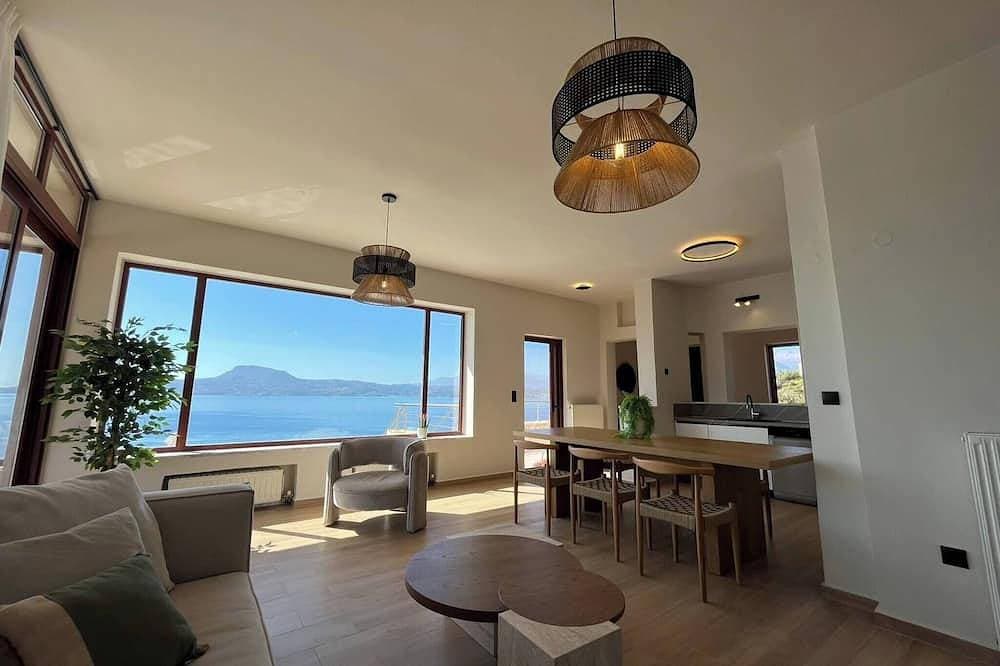 Foto 13 von 30: SeaWave Villa I with Heated Pool & Jacuzzi