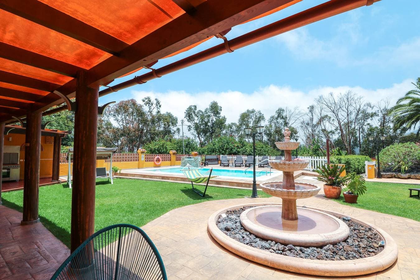 Foto 4 von 76: Villa für 10 Personen mit Garten