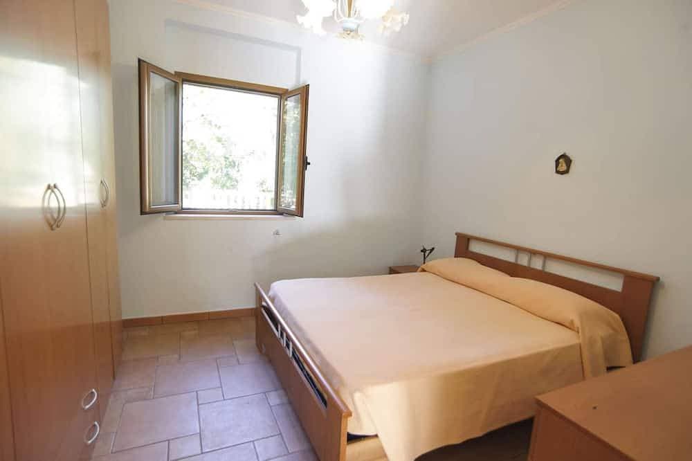 Foto 2 von 29: Komplett eingezäunt in einer fantastischen Agrumeto Villa umgeben