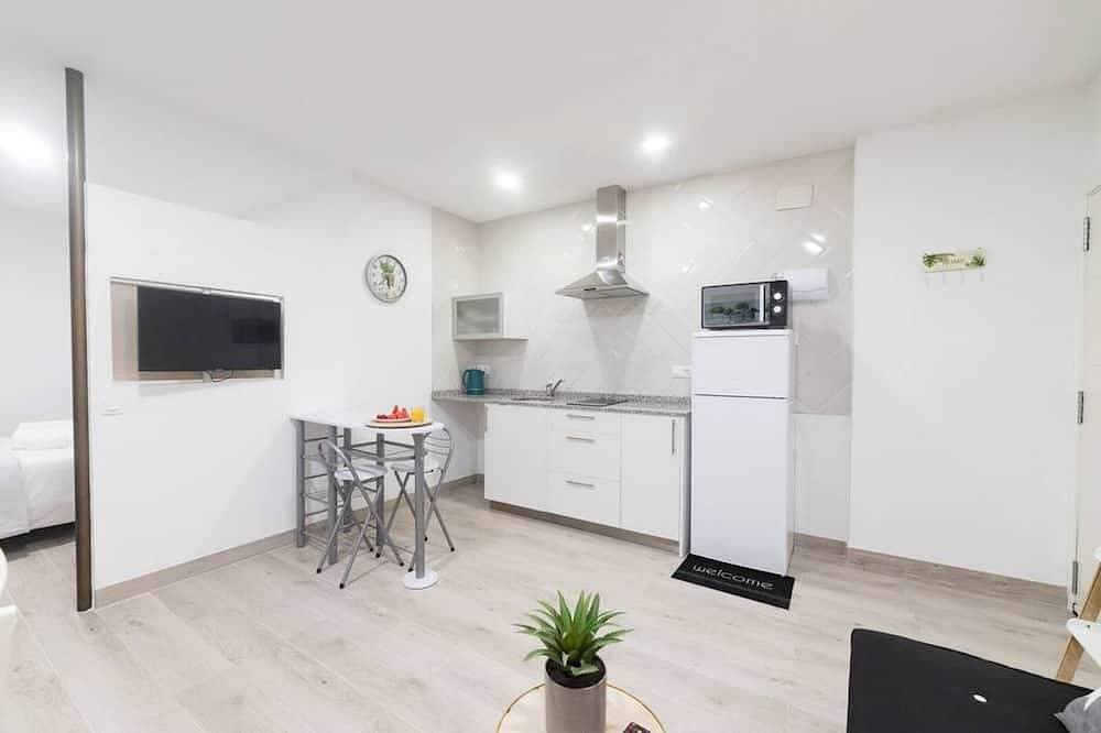 Gral. Serrano Moonkey - Amaralba B Apartment 1