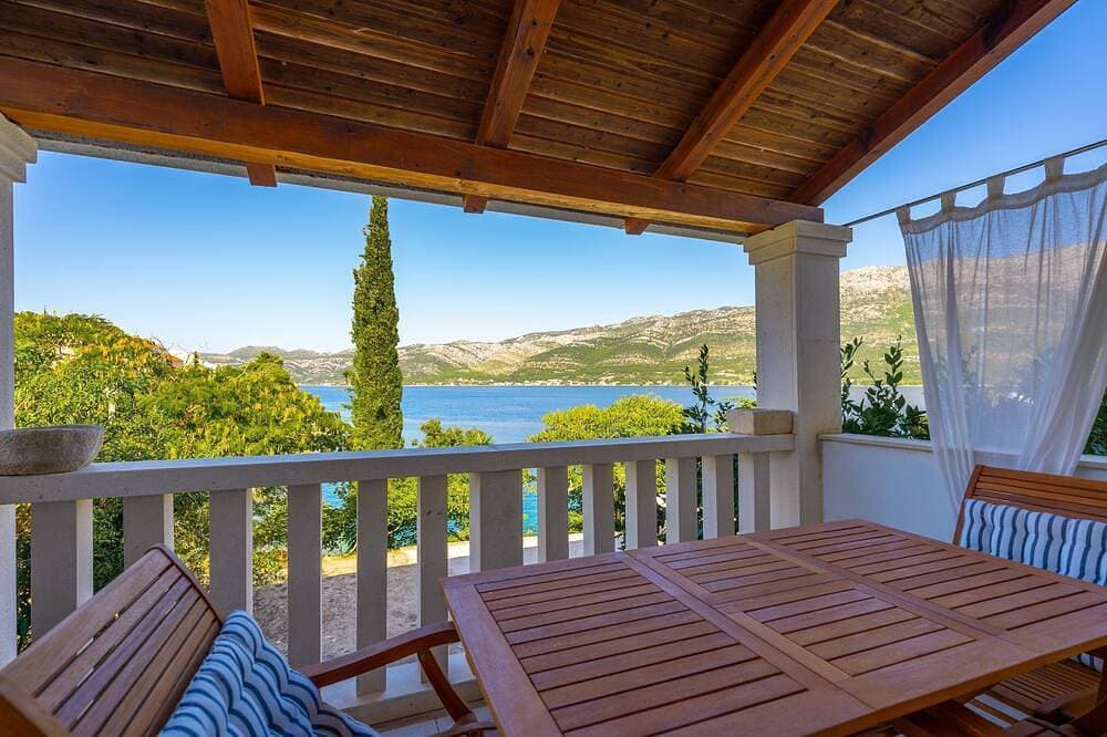 1-Zimmer-Ferienwohnung mit Terrasse und Meerblick Medvinjak, Korcula 1