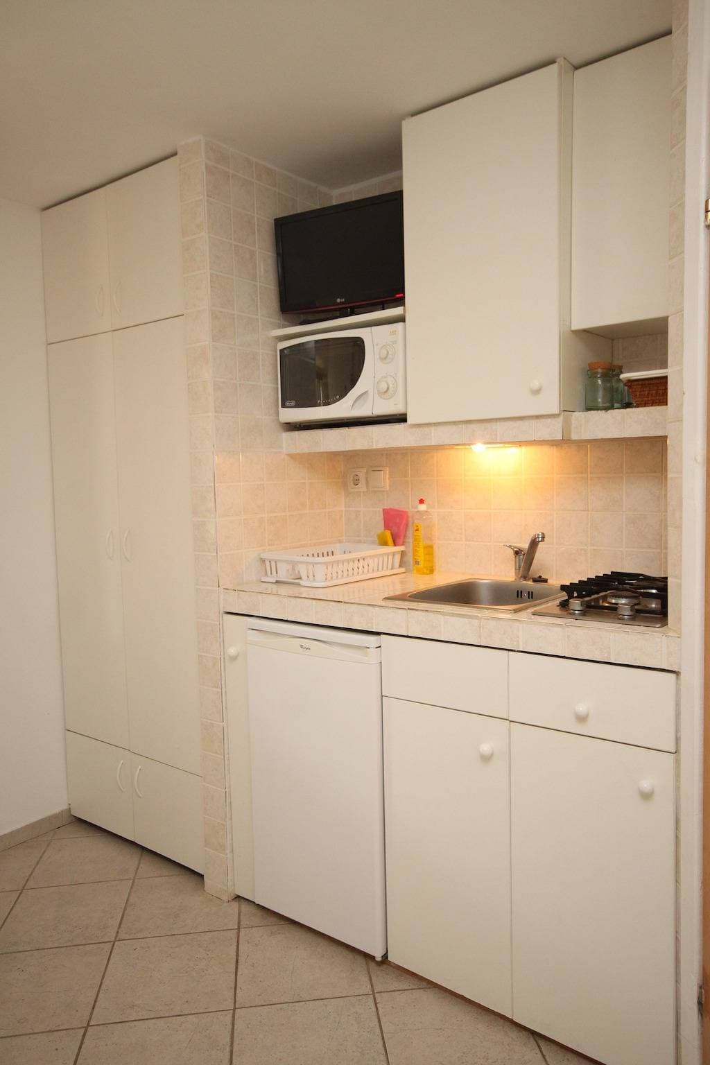 Foto 5 von 13: Studio Appartement mit Terrasse Basanija, Umag As-7148-b