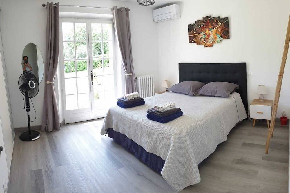 Foto 3 von 30: Unabhängige Villa mit großem Pool und Sommerküche