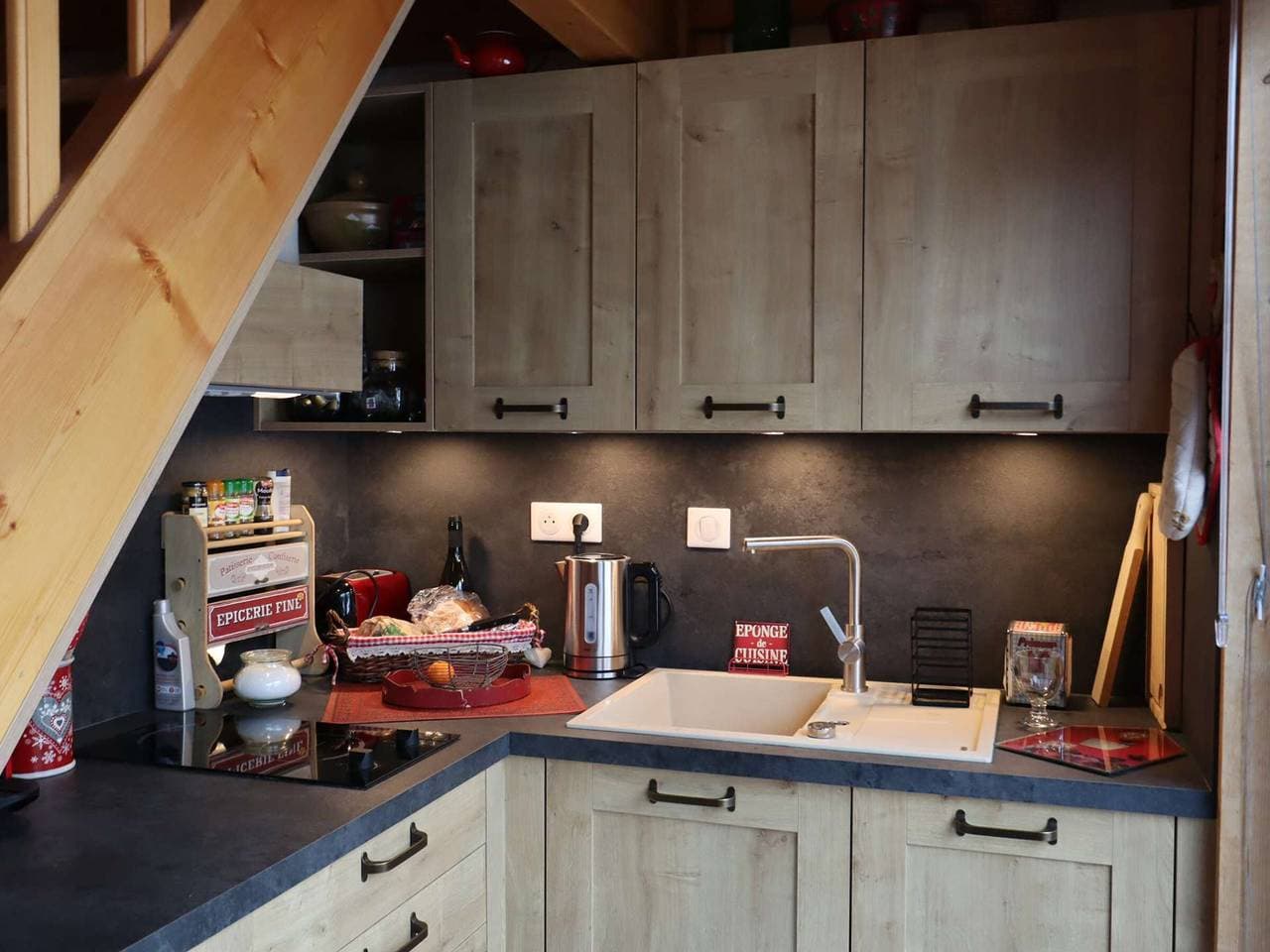 Foto 2 von 16: Gemütliches und sonniges 27m² Studio mit Mezzanin, voll ausgestattet für 2/3 Personen, nahe Skigebiet