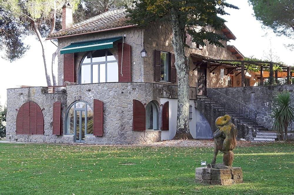Foto 6 von 30: Hebald Gästehaus: Suite mit privatem Garten.