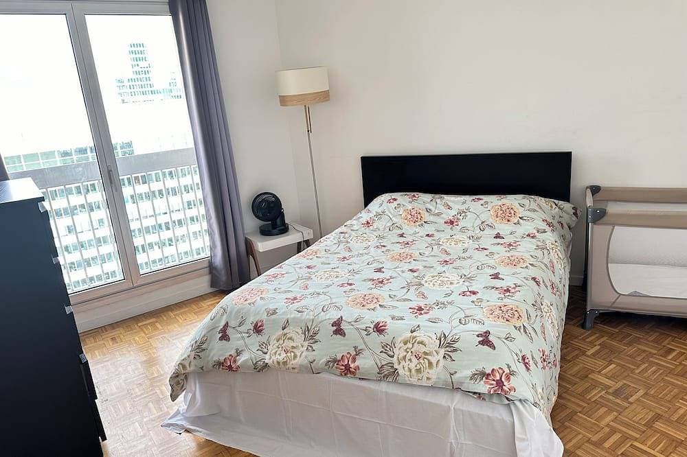 Foto 5 von 22: Spacious 2-room apartment with parking in Paris La Défense overlooking the Eiffel Tower