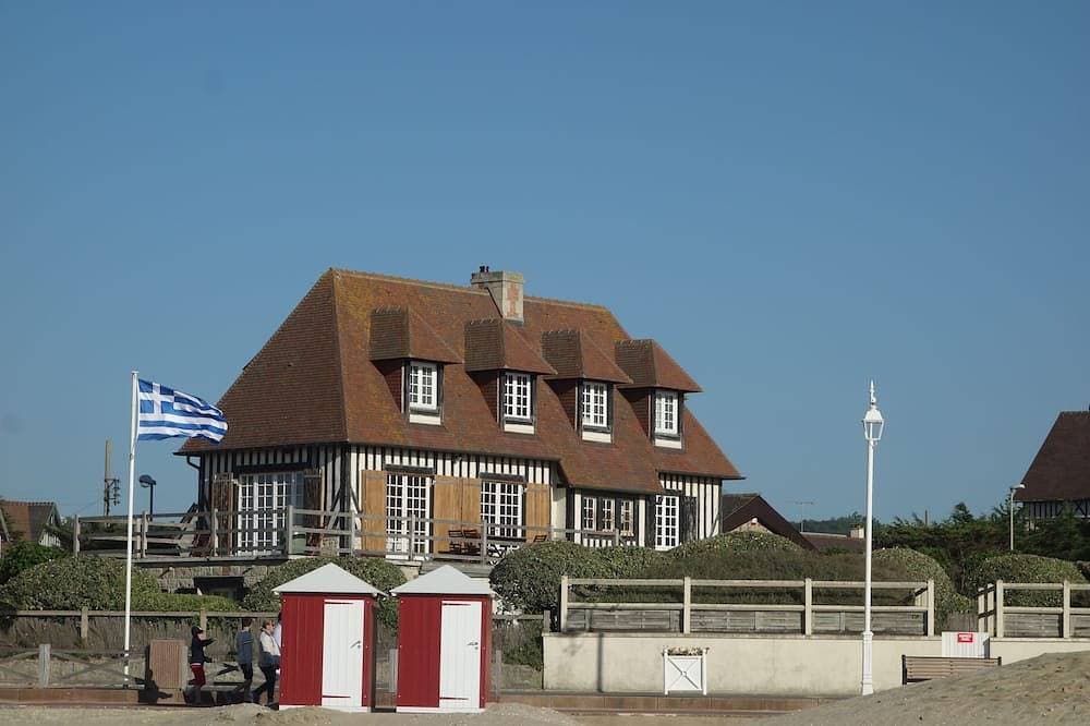 Foto 12 von 22: Typisch normannisches Haus mit Blick auf den Strand - Meerblick - großer Garten - in der Nähe von Geschäften