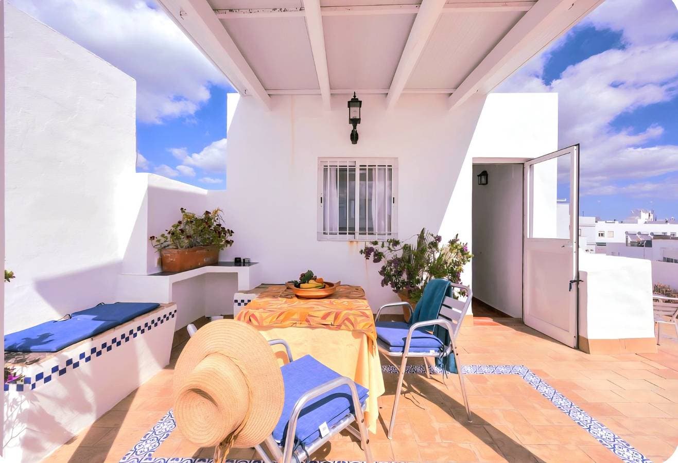 Foto 3 von 32: Studio Portón 2 – Direkt am Strand, Conil